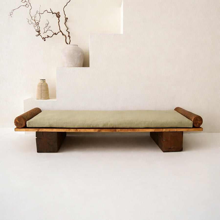 Coussin de banquette en lin, housse et garnissage, sur mesure