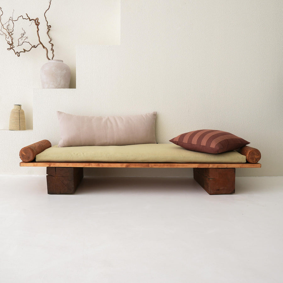 Coussin de banquette en lin, housse et garnissage, sur mesure