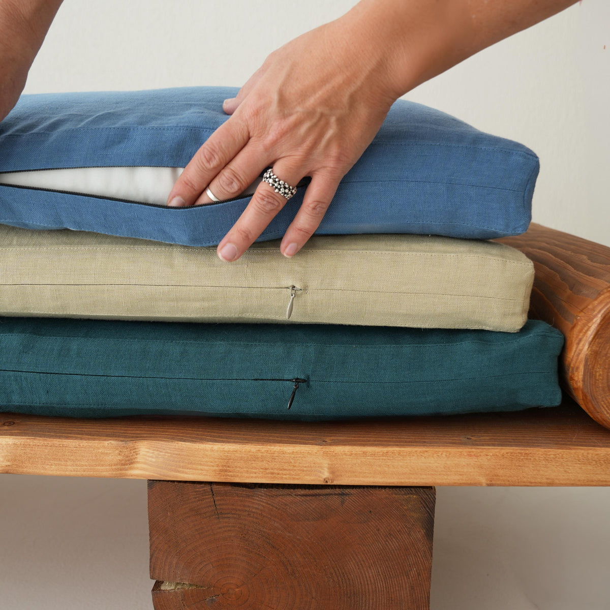 Coussin de banquette en lin, housse et garnissage, sur mesure