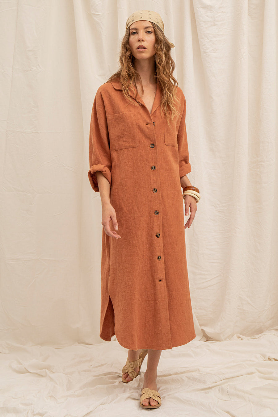 Robe Scarlett, teinte argile, vue de dos